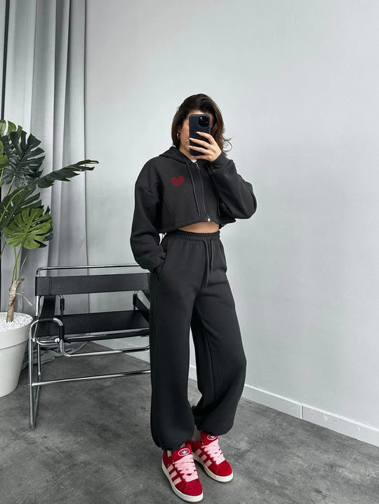 Damen lässiges Cropped Hoodie-Set mit weiten Jogginghosen Heidi-Mode