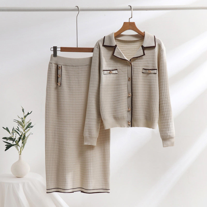Damen elegantes Strickensemble mit dekorativem Kragen und aufgesetzten Taschen Heidi-Mode