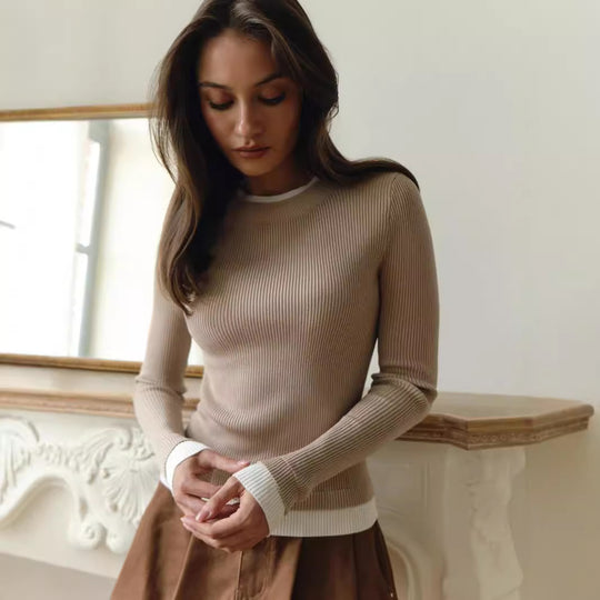 Damen figurbetontes Strickoberteil mit kontrastierenden Bündchen Heidi-Mode
