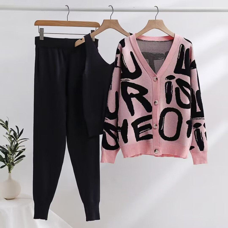 Damen gemütliches Strick-Loungewear-Set mit Dekorativem Schriftzug Heidi-Mode