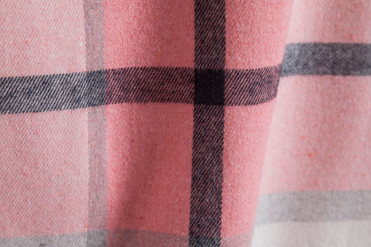 Herren Langarm-Hemdjacke mit Kapuze und modernem Karomuster Heidi-Mode