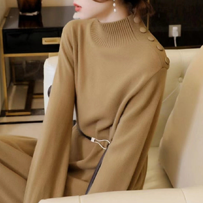 Damen Elegantes Strickmaxikleid mit hochgeschlossenem Kragen und dekorativen Knöpfen Heidi-Mode