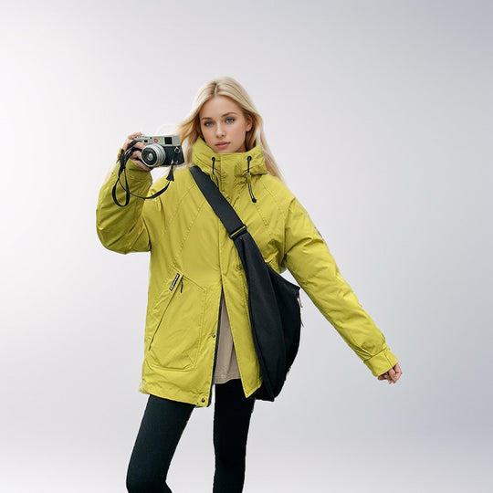 Damen isolierte Funktionsjacke mit hohem Kragen und strategischen Taschen Heidi-Mode