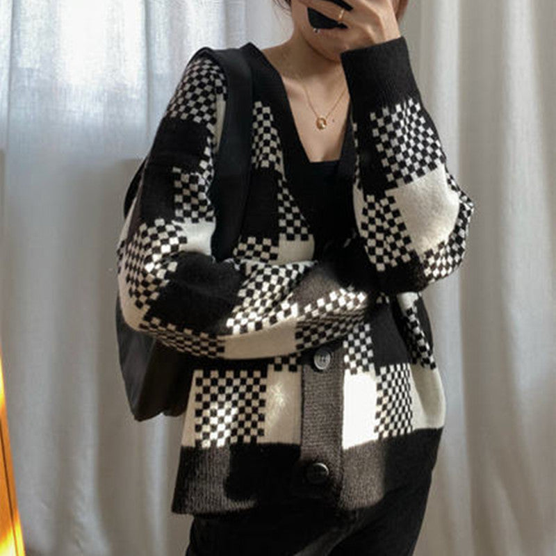 Damen Grobstrick Cardigan mit kontrastierendem Karomuster und Knopfdetails Heidi-Mode