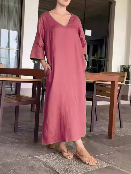 Damen luftiges Maxikleid aus atmungsaktiver Baumwolle mit V-Ausschnitt und praktischen Taschen Heidi-Mode