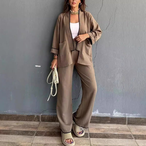 Damen Elegant geschnittene Jacke mit kontrastierendem Saum Heidi-Mode