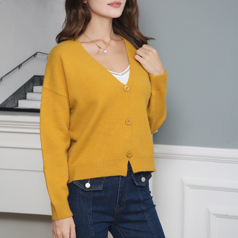 Damen Strickjacke mit V-Ausschnitt und Knopfdetails Heidi-Mode