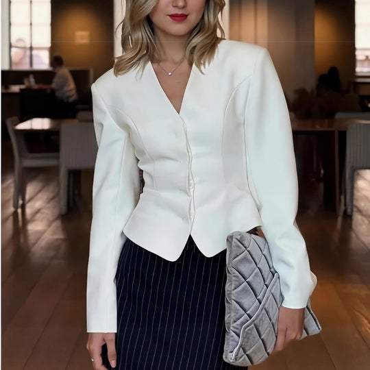 Damen modische Blazerjacke mit tailliertem Schnitt und eleganten Details Heidi-Mode