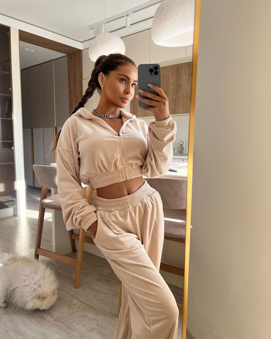 Damen cropped Sportanzug mit elastischem Bund und durchgehendem Reißverschluss Heidi-Mode