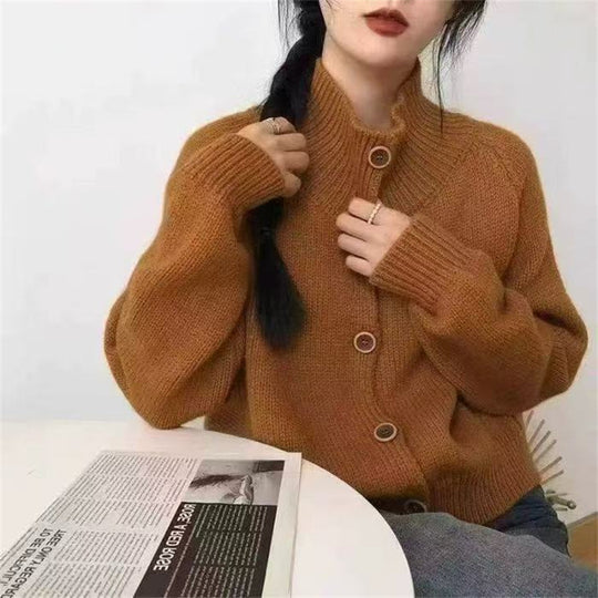 Damen kuscheliger Hochkragen-Cardigan mit Knopfdetails Heidi-Mode