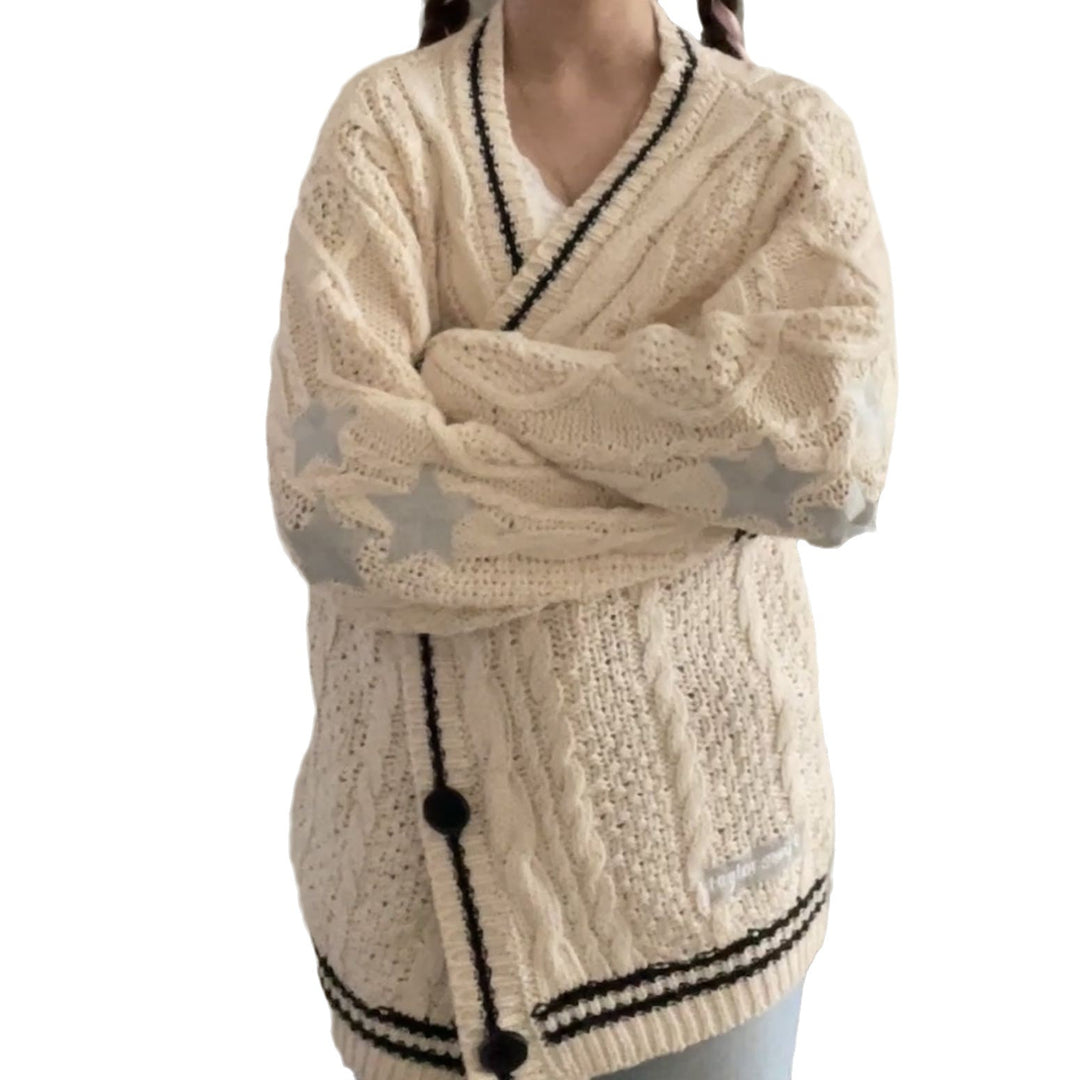 Damen Grobstrickjacke mit Sternen-Details und dekorativen Knöpfen Heidi-Mode