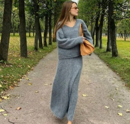 Damen Strickkleid mit tiefem V-Ausschnitt und weichem Mohair-Material Heidi-Mode