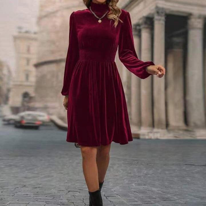 Damen Samtkleid mit hochgeschlossenem Design und eleganten langen Ärmeln Heidi-Mode