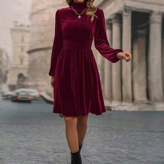 Damen Samtkleid mit hochgeschlossenem Design und eleganten langen Ärmeln Heidi-Mode