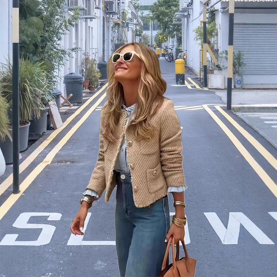 Damen Elegante kurze Jacke mit strukturiertem Design und goldenen Knöpfen Heidi-Mode