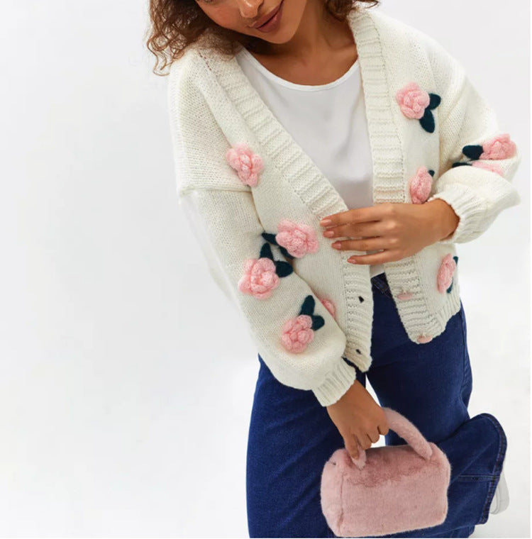 Damen Kuscheliger Strickcardigan mit floralen Applikationen und oversized Schnitt Heidi-Mode