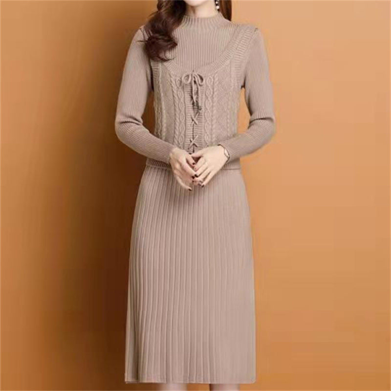 Damen elegantes Strickkleid mit hochgeschlossenem Kragen und dekorativem Zopfdesign Heidi-Mode