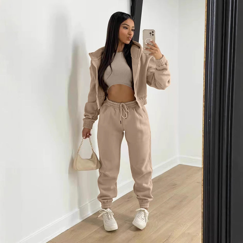 Damen stylischer Sportanzug mit lässiger Kapuzenjacke und elastischen Bundelementen Heidi-Mode