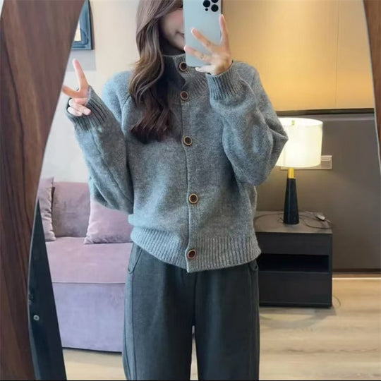 Damen kuscheliger Hochkragen-Cardigan mit Knopfdetails Heidi-Mode