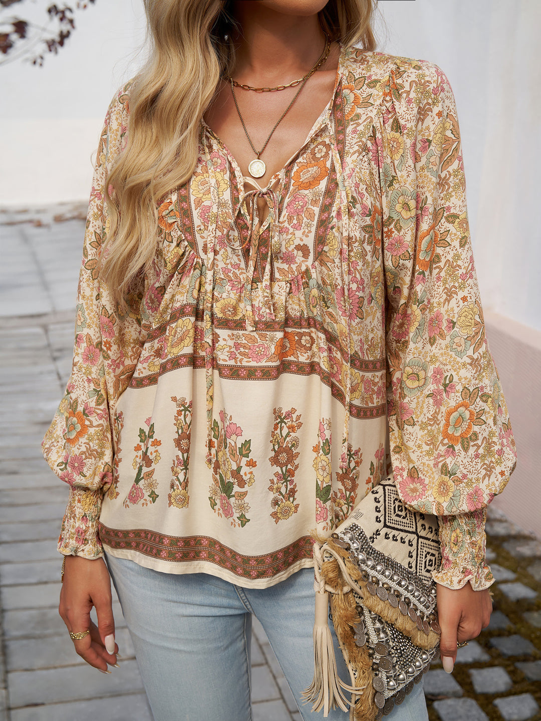 Damen Boho-Bluse mit Schleifenverzierung und floralen Mustern Heidi-Mode