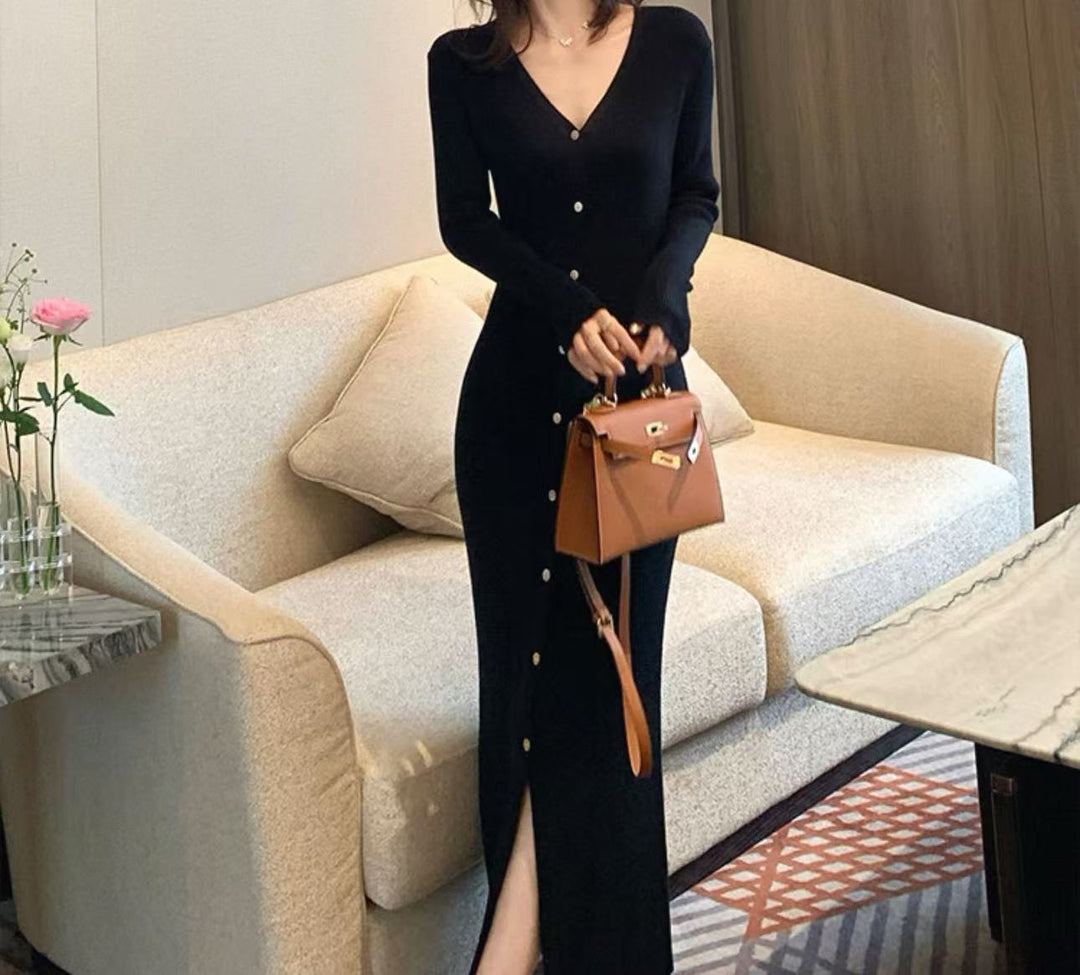 Damen Elegantes Maxikleid mit Knopfdetails und V-Ausschnitt Heidi-Mode