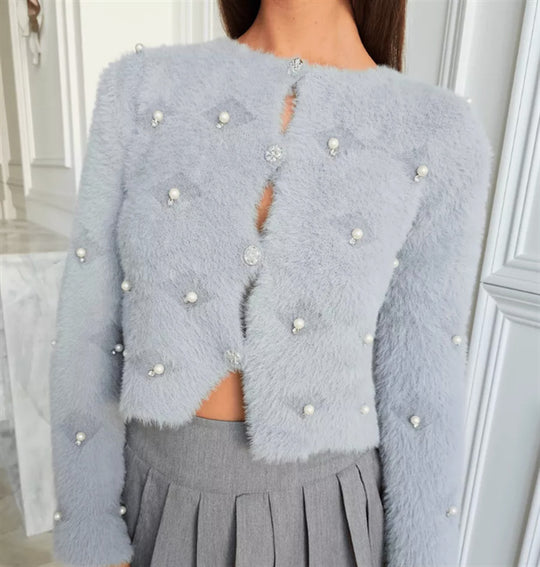 Damen Flauschige Strickjacke mit Schmuckknöpfen und elegantem Schnitt Heidi-Mode