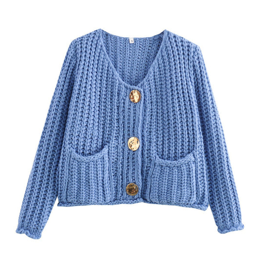 Damen Kuschelige Strickjacke mit großen Knöpfen und aufgesetzten Taschen Heidi-Mode
