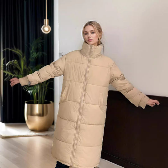 Damen langer, stilvoller Daunenmantel mit praktischer Kapuze und wärmendem Futter Heidi-Mode