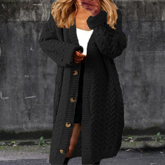 Damen Grobstrickjacke mit kunstvollem Zopfmuster und eleganten Knöpfen Heidi-Mode