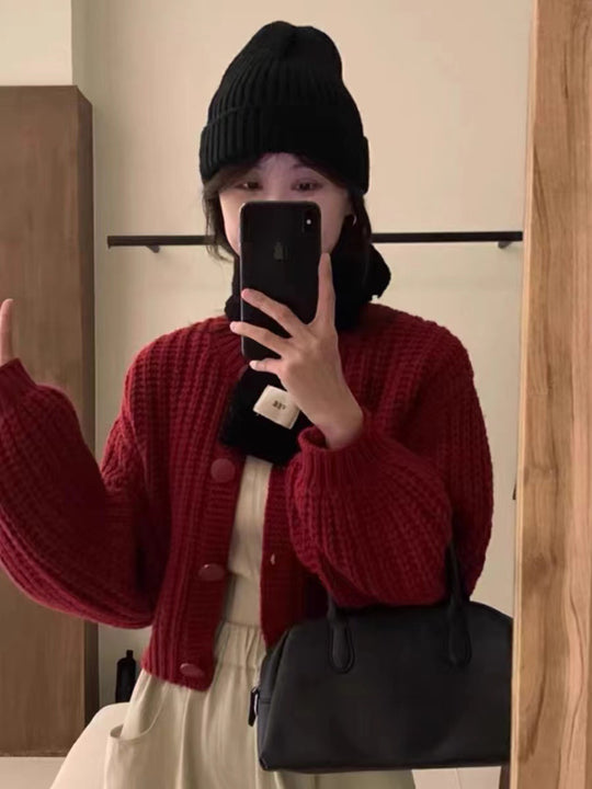 Damen Grobstrickcardigan mit voluminösen Ärmeln und großen Knöpfen Heidi-Mode