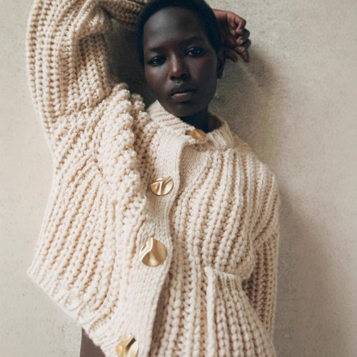 Damen kuschelige Strickjacke mit dekorativen Knöpfen und praktischen Taschen Heidi-Mode