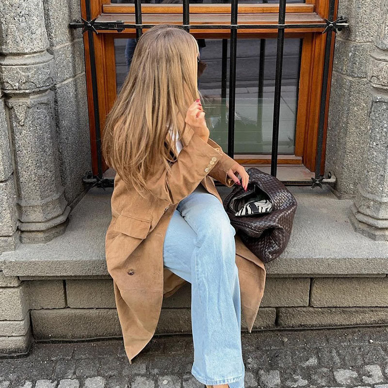 Damen Eleganter Wildleder-Trenchcoat mit doppelt geknöpftem Design Heidi-Mode