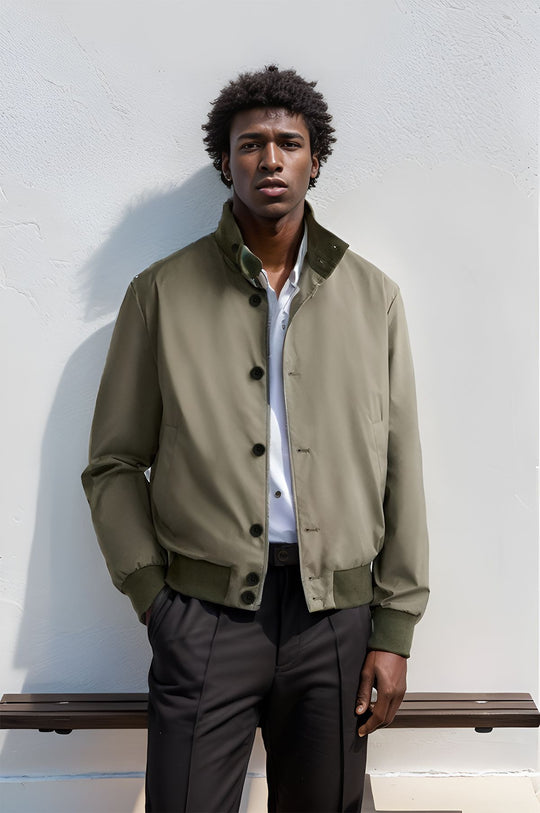 Herren stylische und praktische Bomberjacke mit elastischem Bund und Knopfleiste Heidi-Mode