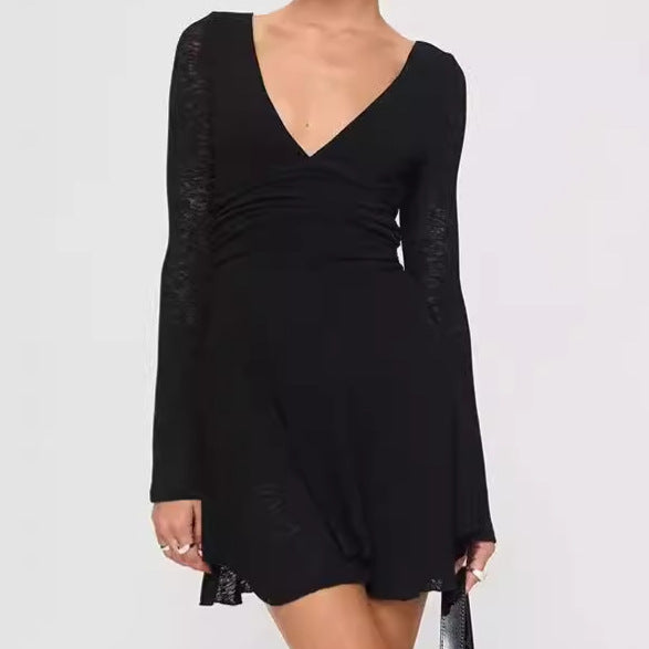 Damen Verspielt geschnittenes Minikleid mit V-Ausschnitt und langen Ärmeln Heidi-Mode