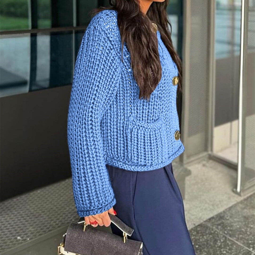 Damen Kuschelige Strickjacke mit großen Knöpfen und aufgesetzten Taschen Heidi-Mode