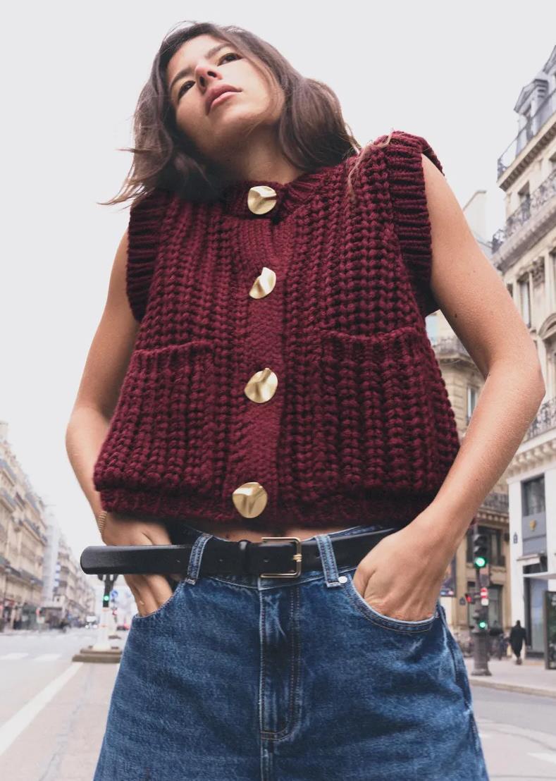 Damen gemütliche Strickweste mit großen Knöpfen und praktischen Taschen Heidi-Mode