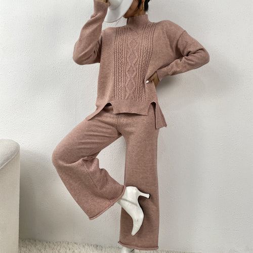 Damen eleganter Strickanzug mit hohem Kragen und farbenfrohem Muster Heidi-Mode