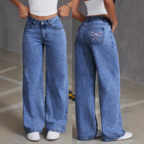 Damen Weit geschnittene Jeans mit kräftigen Kontrastnähten und verspielt gestickten Taschen Heidi-Mode