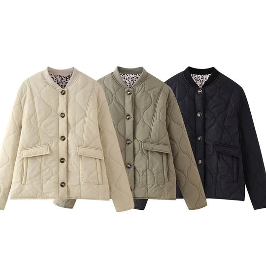 Damen gesteppte Kurzjacke mit Taschen und modernem Kragen Heidi-Mode