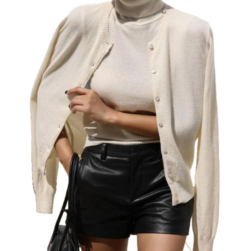 Damen Strickoberteil mit eleganter Knopfleiste und modernen Details Heidi-Mode