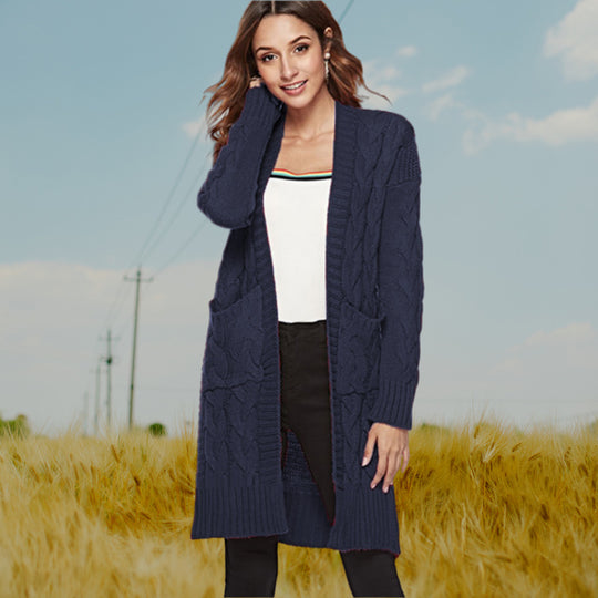 Damen Strickmantel mit großen Taschen und eleganten Zopfmustern Heidi-Mode