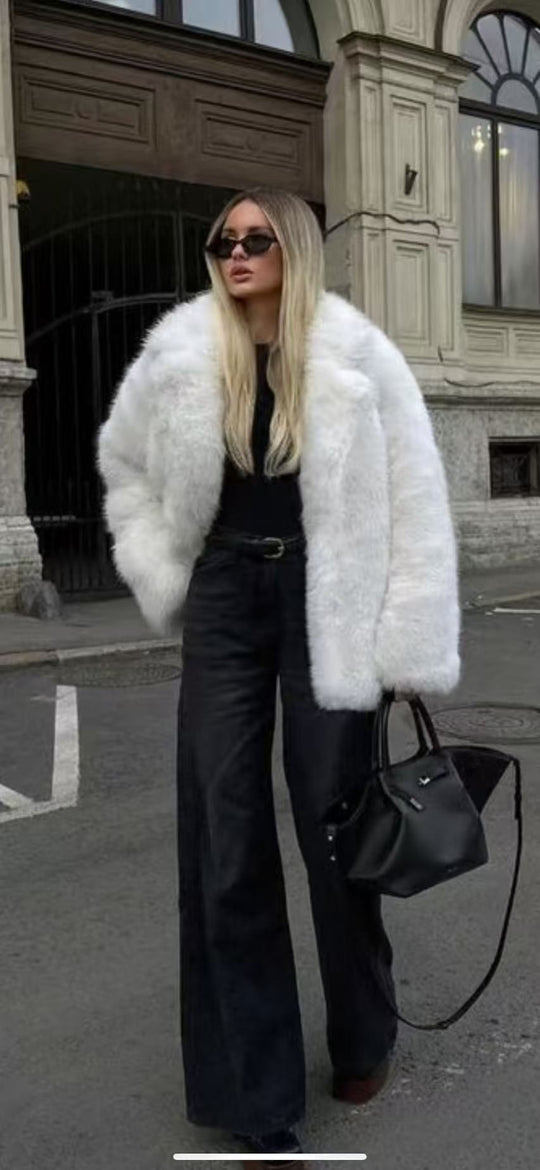 Damen Eleganter Oversized Kunstpelzmantel mit weit geschnittenen Ärmeln Heidi-Mode
