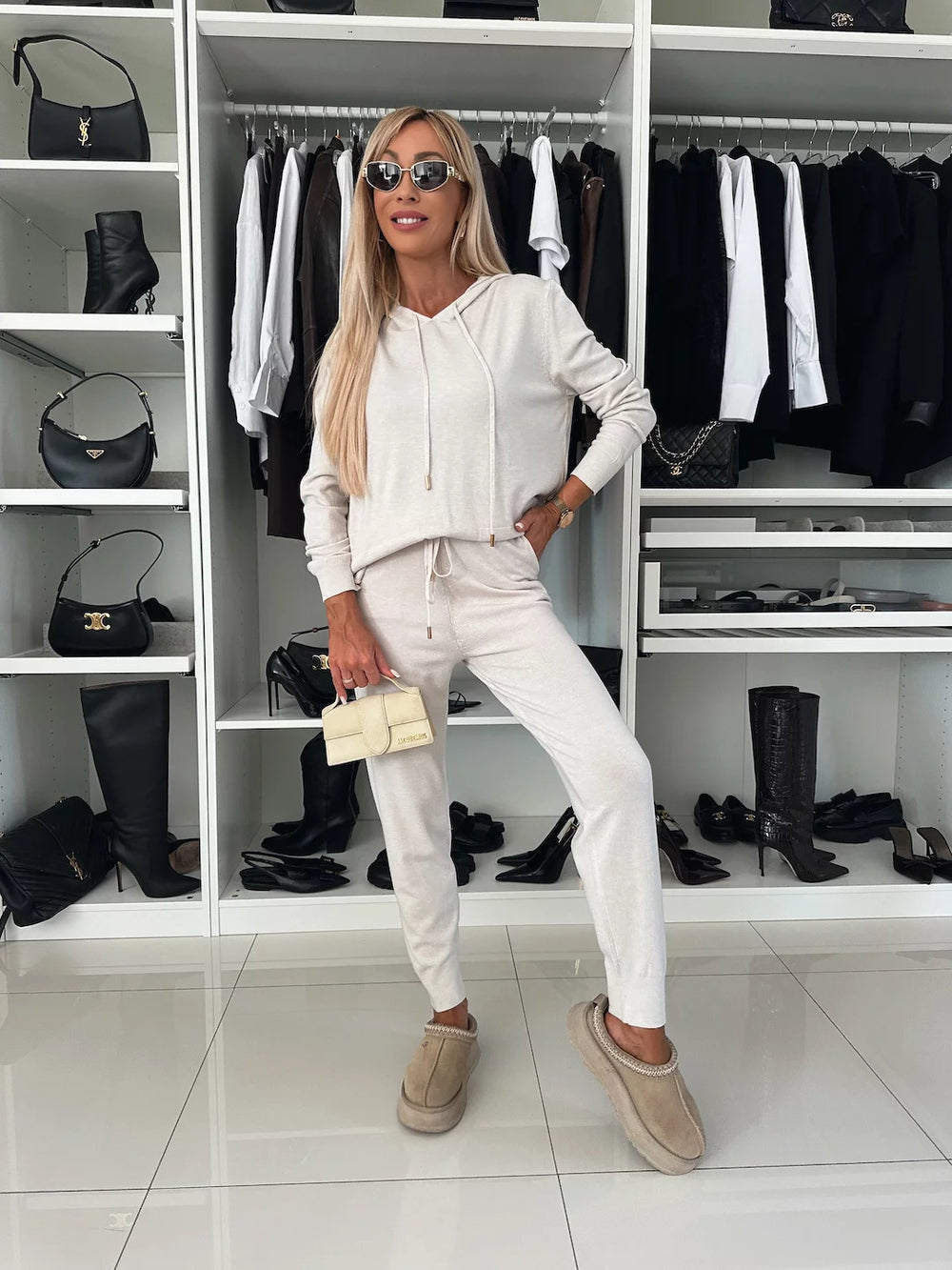 Damen kuscheliges Lounge-Set mit Kapuze und elastischem Bund Heidi-Mode