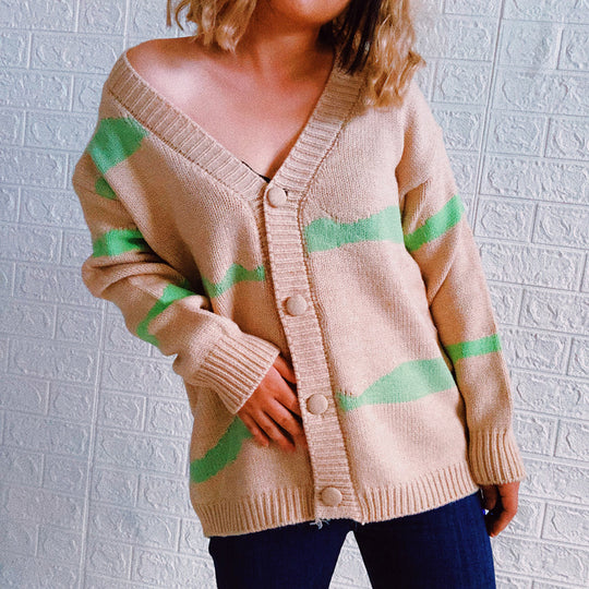 Damen gestreifte Strickjacke mit Knopfverschluss und weitem Schnitt Heidi-Mode