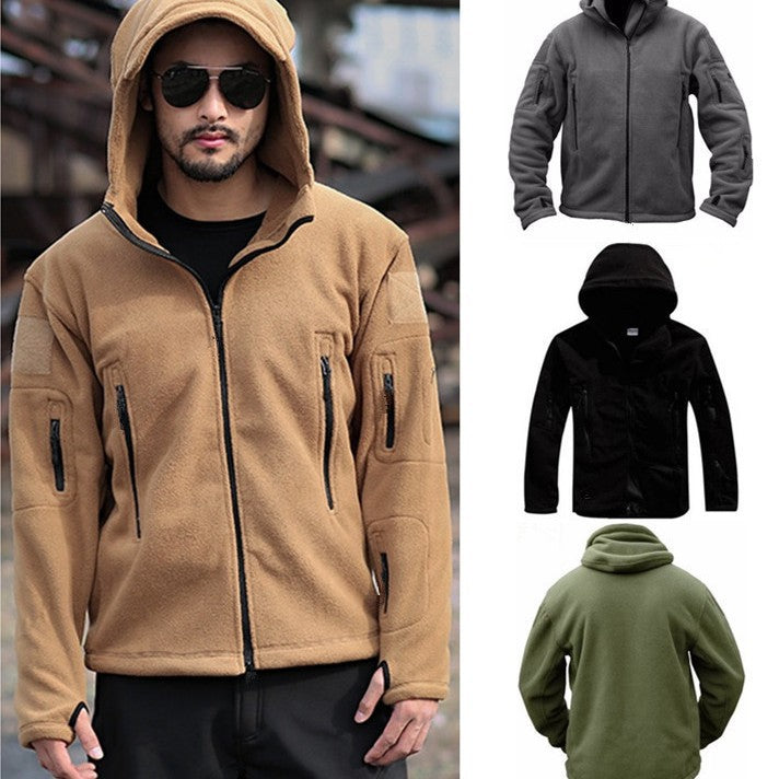 Herren Fleecejacke mit mehrfachen Taschen und verstellbarem Kapuzenkragen Heidi-Mode