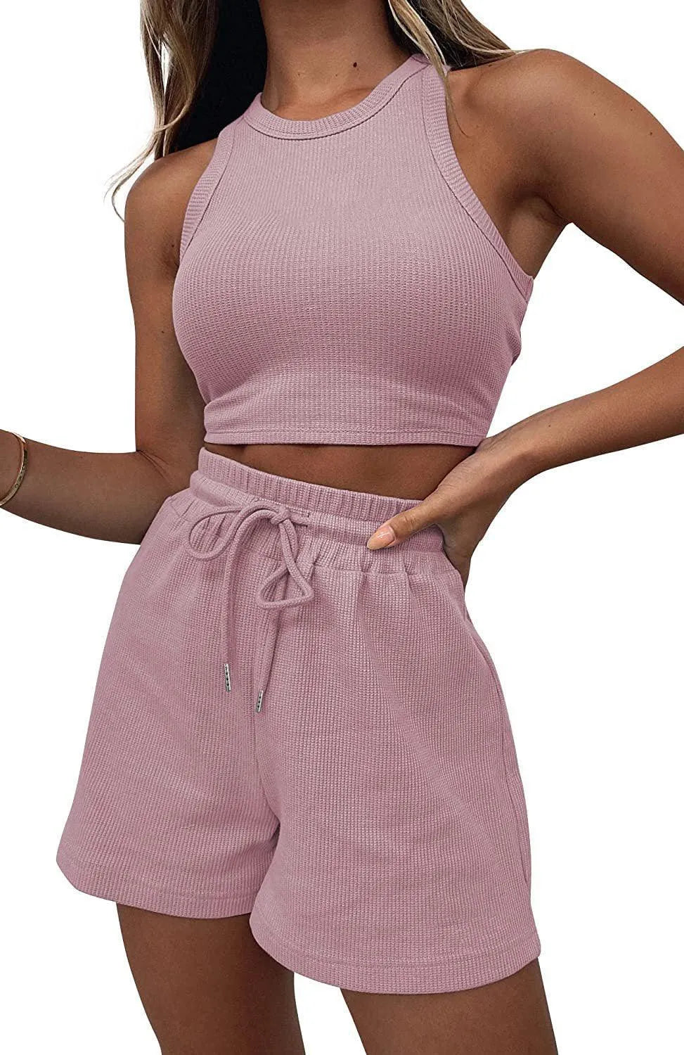 Heidi-Mode | Modische Freizeitshorts mit einfarbigem Westen