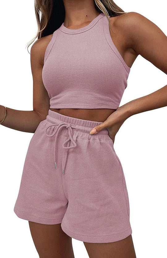 Heidi-Mode | Modische Freizeitshorts mit einfarbigem Westen