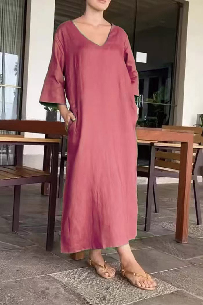Damen luftiges Maxikleid aus atmungsaktiver Baumwolle mit V-Ausschnitt und praktischen Taschen Heidi-Mode