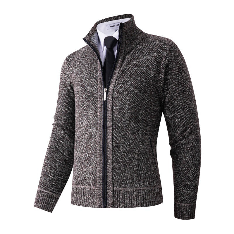 Herren stylische Strickjacke mit hohem Kragen und praktischen Taschen Heidi-Mode