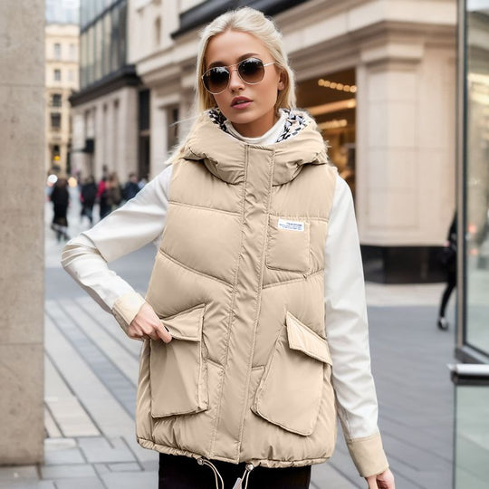 Damen gesteppte Winterweste mit verstellbarer Kapuze und praktischen Taschen Heidi-Mode